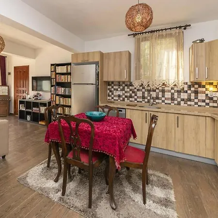 דירה Impressive House With Shared Pool Near Paradise Bay In Bodrum בודרום