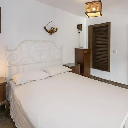 Impressive House With Shared Pool Near Paradise Bay In Bodrum דירה